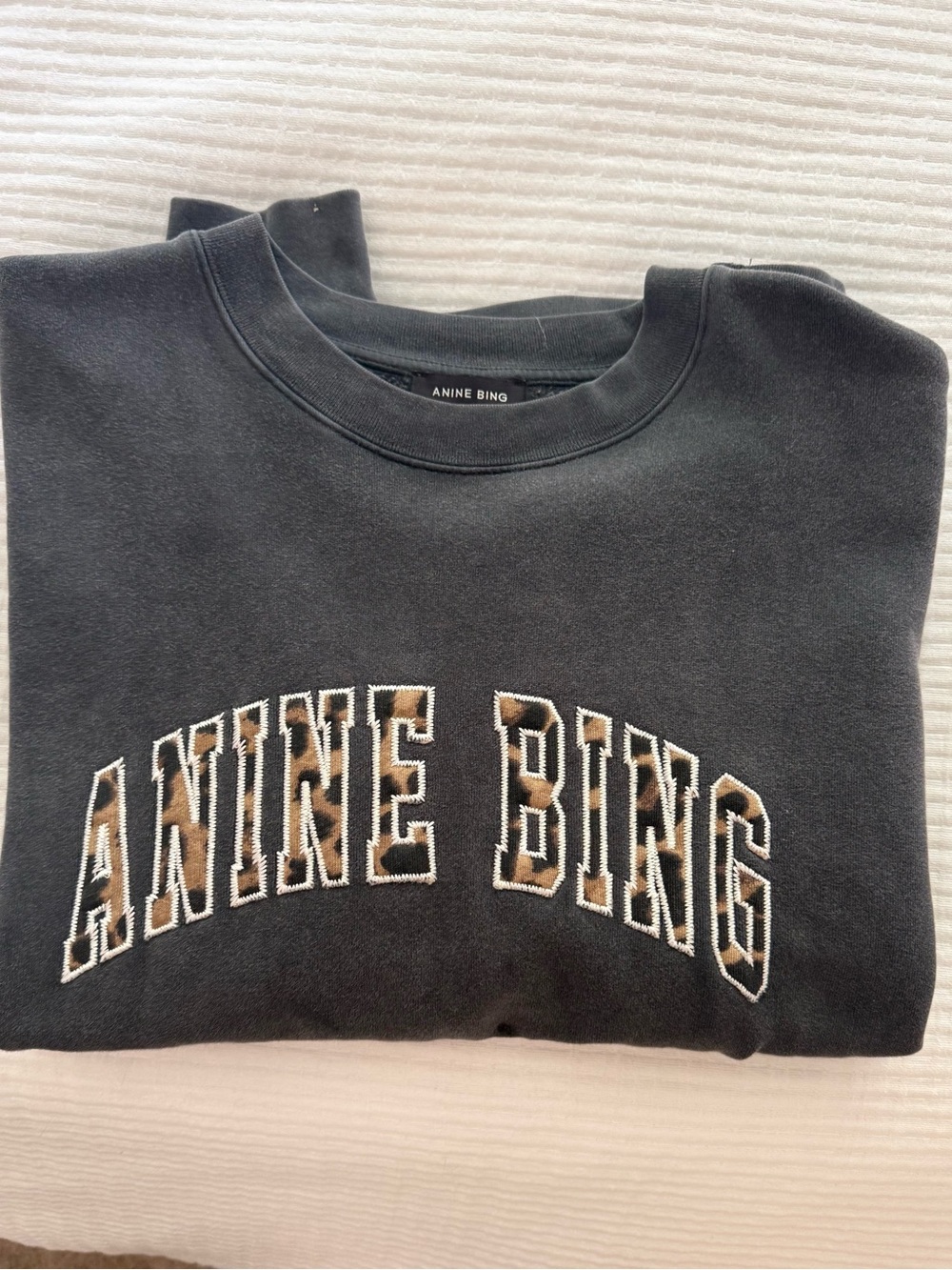 ANINE BING Miles Leopard Logo Oversized Sweatshirt – Washed Black